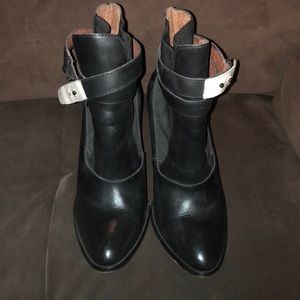 Elizabeth and James ankle strap bootie size 9.5